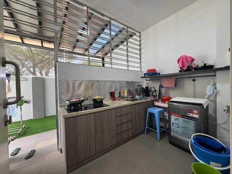 Rumah Berkembar untuk Dijual di Johor Bahru (Johor) - Coco Lee - Kitchen - PropertyGuru.com.my