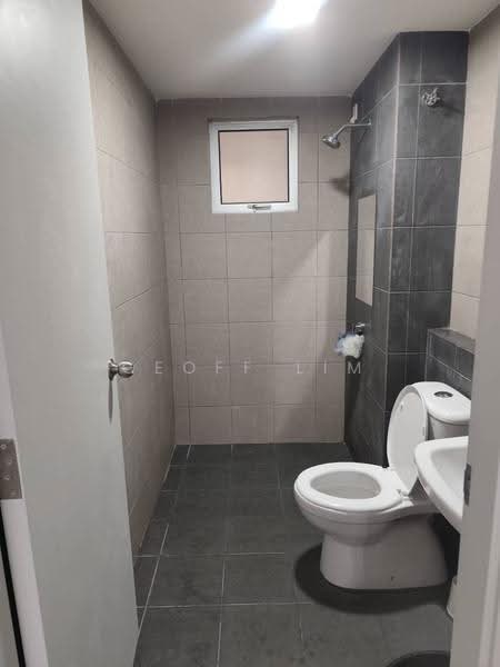 Kondominium untuk Disewa di Residensi Dutamas Dahlia - Geoff Lim - Bathroom - PropertyGuru.com.my