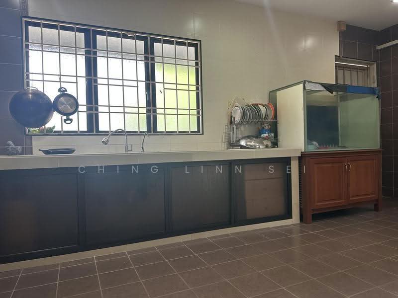 Semi-Detached House for Sale in Taman Seri Songket (Batu Berendam) - Ching Linn Sei - Kitchen - PropertyGuru.com.my