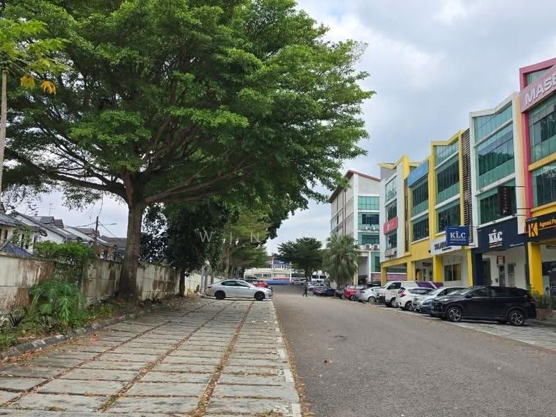Shop / Office untuk Dijual di Taman Molek (Johor Bahru) - Winson Tan - PropertyGuru.com.my