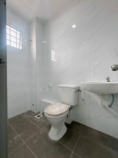 2-storey Terraced House for Sale in Bandar Tasik Puteri (Rawang) - Nik Hazizullah - PropertyGuru.com.my