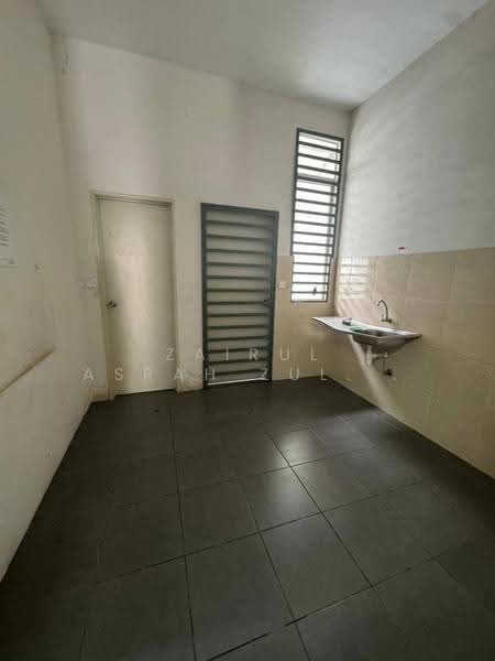 2-storey Terraced House for Sale in Banting (Selangor) - Zairul Asrah Zulkefli - Kitchen - PropertyGuru.com.my