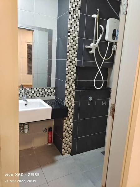 Condominium for Sale at The Vyne - Daphne Lim - Bathroom - PropertyGuru.com.my