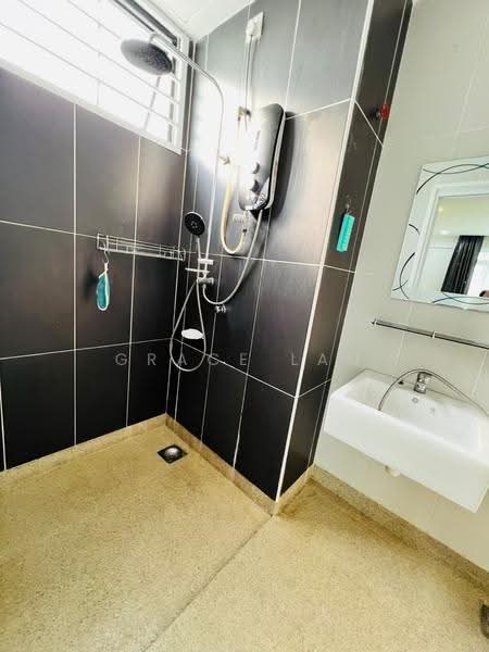 Service Residence for Sale at The Garden Residences - Grace Lau - Bathroom - PropertyGuru.com.my