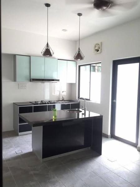 Cluster House for Sale in Taman Adda Heights (Tebrau) - Fong Lik - Kitchen - PropertyGuru.com.my