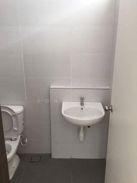 Cluster House for Sale in Taman Adda Heights (Tebrau) - Fong Lik - Bathroom - PropertyGuru.com.my