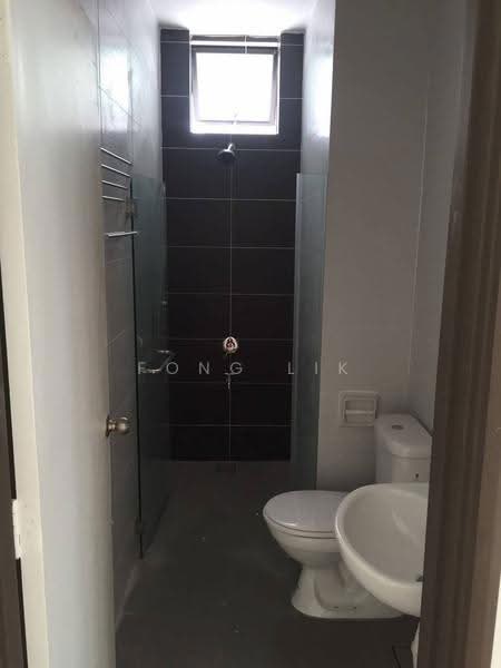 Cluster House for Sale in Taman Adda Heights (Tebrau) - Fong Lik - Bathroom - PropertyGuru.com.my