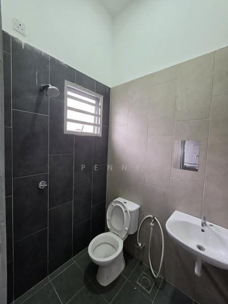 1-storey Terraced House for Rent in Bandar Meru Raya (Ipoh) - PENNY CHEN - Bathroom - PropertyGuru.com.my