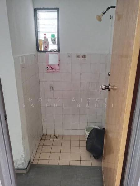 Rumah Teres 1-Tingkat untuk Dijual di Taman Banting Baru (Banting) - Mohd Aizat Saiful Bahri - Bathroom - PropertyGuru.com.my