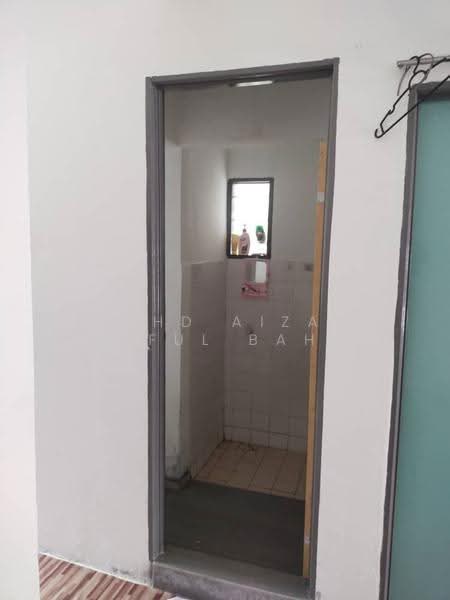 Rumah Teres 1-Tingkat untuk Dijual di Taman Banting Baru (Banting) - Mohd Aizat Saiful Bahri - Bathroom - PropertyGuru.com.my