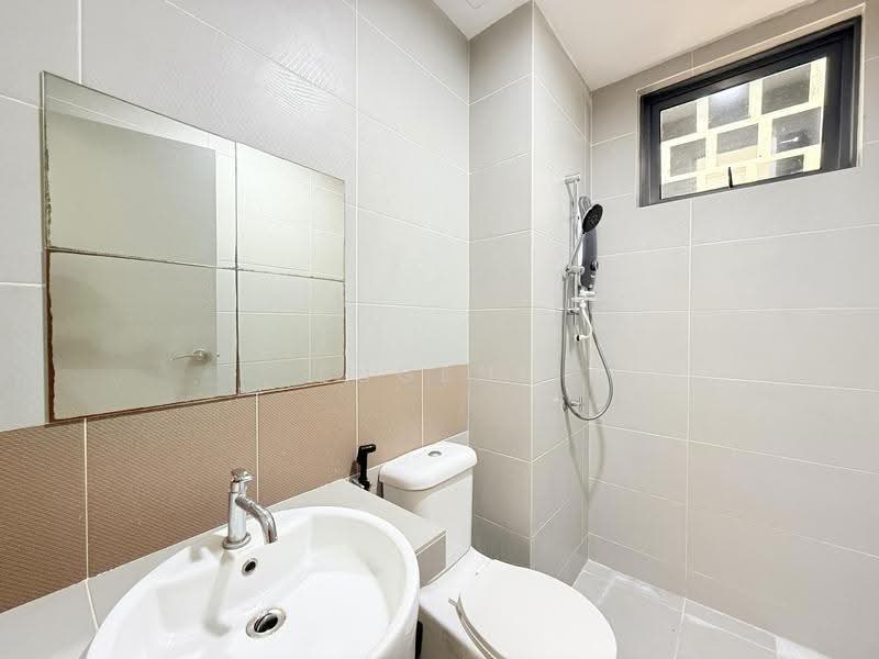 Service Residence for Rent at Amerin Residence - Eugene Goh - 2nd Shared Bathroom - PropertyGuru.com.my