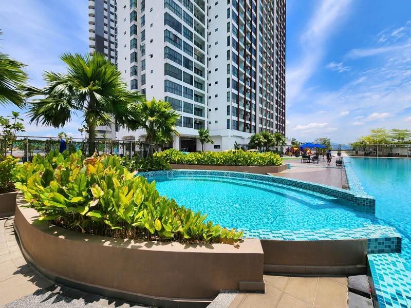 Service Residence for Rent at Amerin Residence - Eugene Goh - Jacuzzi - PropertyGuru.com.my