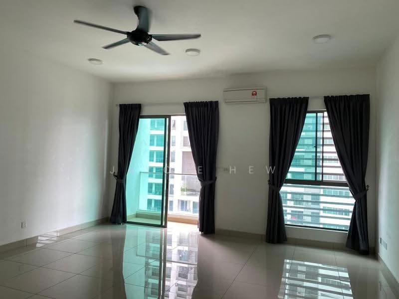 Kediaman Servis untuk Disewa di Cybersquare - Jaycie Hew - Living Room - PropertyGuru.com.my