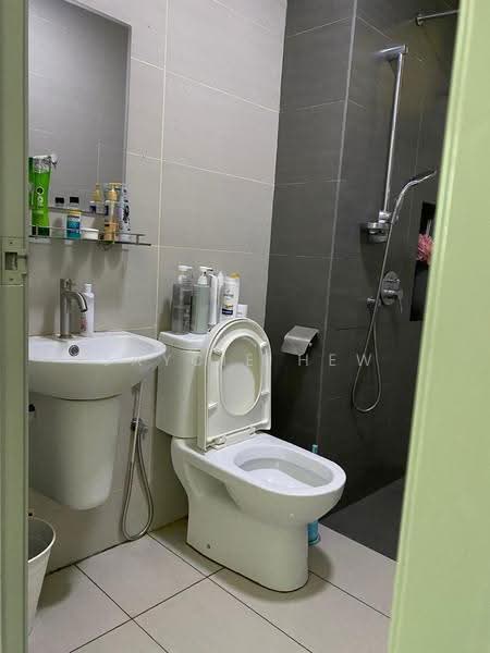 Kediaman Servis untuk Disewa di Cybersquare - Jaycie Hew - Bathroom - PropertyGuru.com.my