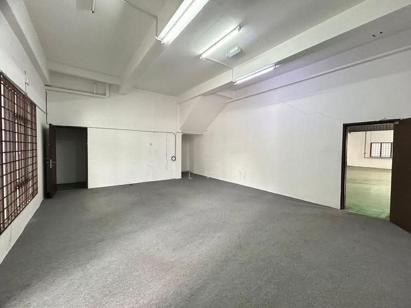 Semi-D Factory for Rent in Kawasan Perindustrian Ringan Bercham (Ipoh) - Kelvin Chong - Interior - PropertyGuru.com.my