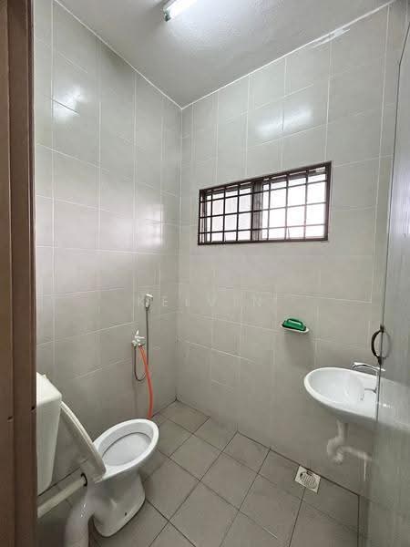 Semi-D Factory for Rent in Kawasan Perindustrian Ringan Bercham (Ipoh) - Kelvin Chong - Bathroom - PropertyGuru.com.my