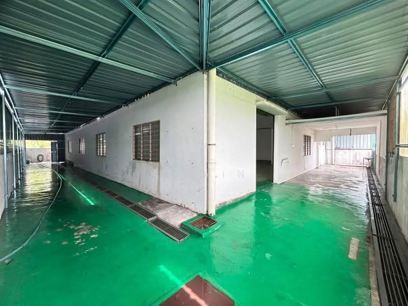 Semi-D Factory for Rent in Kawasan Perindustrian Ringan Bercham (Ipoh) - Kelvin Chong - Exterior - PropertyGuru.com.my
