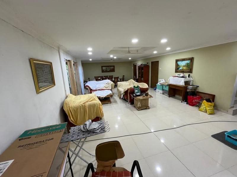 Bungalow House untuk Dijual di Kajang (Selangor) - Mohd Aizat Saiful Bahri - Living Room - PropertyGuru.com.my