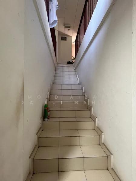 Bungalow House untuk Dijual di Kajang (Selangor) - Mohd Aizat Saiful Bahri - Corridor - PropertyGuru.com.my