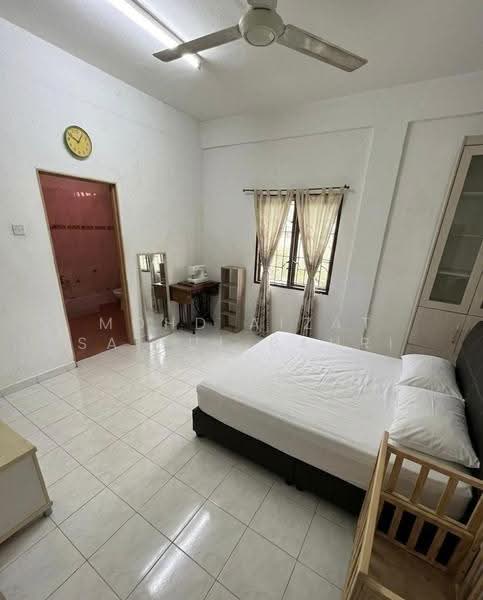 Bungalow House untuk Dijual di Kajang (Selangor) - Mohd Aizat Saiful Bahri - Bedroom - PropertyGuru.com.my