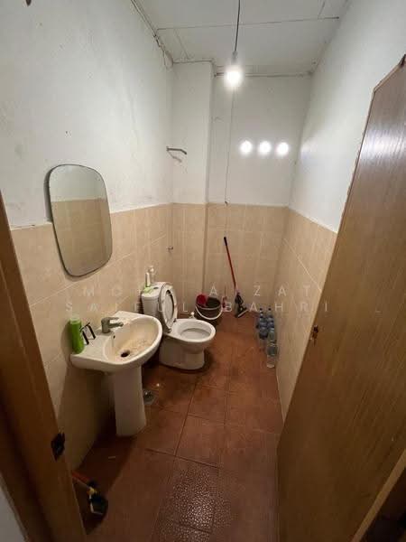 Bungalow House untuk Dijual di Kajang (Selangor) - Mohd Aizat Saiful Bahri - Bathroom - PropertyGuru.com.my