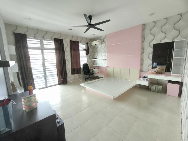 2-storey Terraced House for Rent in Taman Pulai Utama (Skudai) - Yong Jie - Bedroom - PropertyGuru.com.my