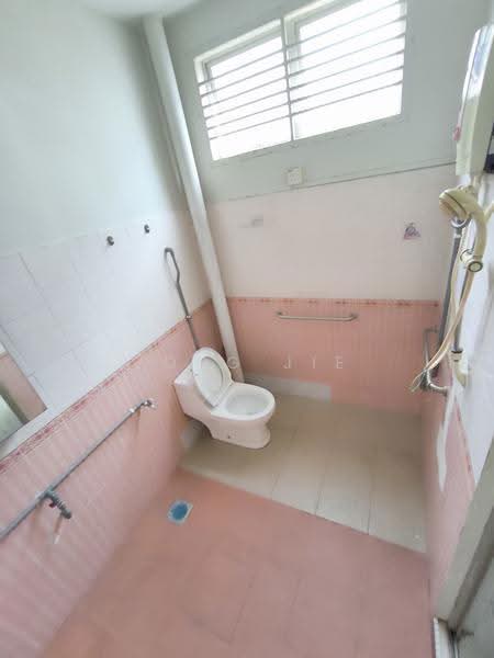 2-storey Terraced House for Rent in Taman Pulai Utama (Skudai) - Yong Jie - Bathroom - PropertyGuru.com.my