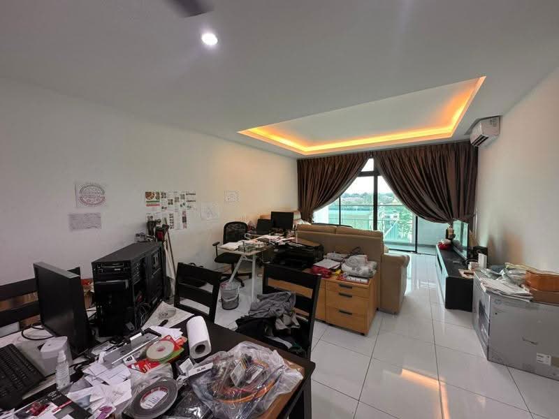 Kediaman Servis untuk Dijual di Sky Loft Premium Suites - Shi Ting - Living Room - PropertyGuru.com.my