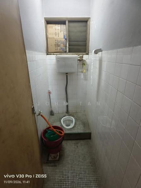 Terrace Factory for Rent in Taman Sri Ehsan (Kepong) - John Tan - Bathroom - PropertyGuru.com.my