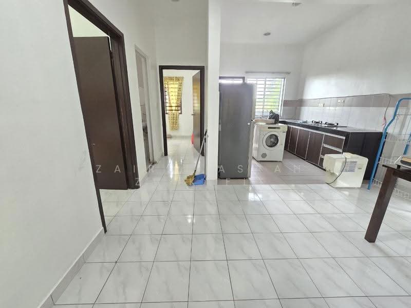 Townhouse for Rent in Taman Tropika 2 (Kajang) - Zairul Asrah Zulkefli - Kitchen - PropertyGuru.com.my