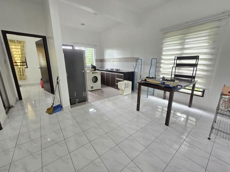 Townhouse for Rent in Taman Tropika 2 (Kajang) - Zairul Asrah Zulkefli - Kitchen - PropertyGuru.com.my