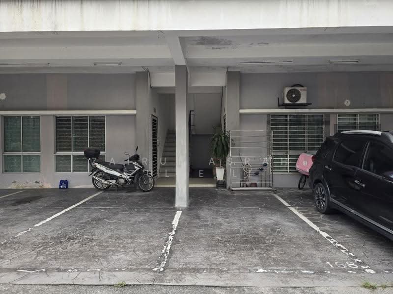 Townhouse for Rent in Taman Tropika 2 (Kajang) - Zairul Asrah Zulkefli - Exterior - PropertyGuru.com.my