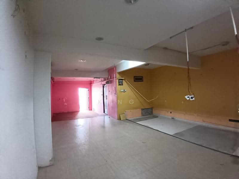 Shop for Sale in Ulu Kelang (Kuala Lumpur) - King Wha - Interior - PropertyGuru.com.my