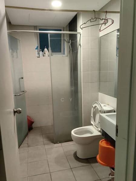 Kediaman Servis untuk Dijual di V Residence 3 @ Sunway Velocity - CY Yong - Bathroom - PropertyGuru.com.my