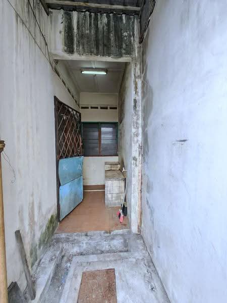 1-storey Terraced House for Sale in Taman Daya (Johor Bahru) - Karl Lim - Entrance - PropertyGuru.com.my