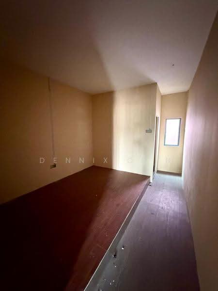 1-storey Terraced House for Sale in Pelabuhan Klang (Selangor) - Dennix Chin - Interior - PropertyGuru.com.my