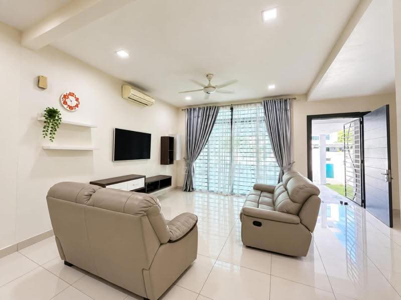 2-storey Terraced House for Sale in Alam Impian (Shah Alam) - Adzura Zamedin - Living Room - PropertyGuru.com.my