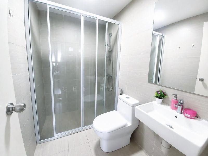 Kediaman Servis untuk Dijual di Lexa Residence @ The Quartz WM - Che Hafiz - Bathroom - PropertyGuru.com.my