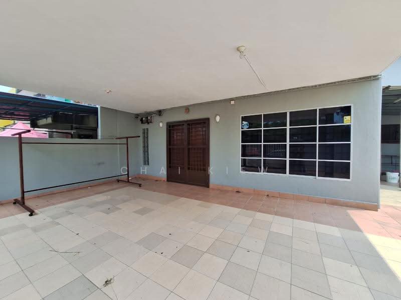 2-storey Terraced House for Sale in Bukit Setongkol (Kuantan) - Chai Kiew Tiong - Exterior - PropertyGuru.com.my
