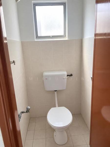 Shop / Office for Sale in Bandar Baru Salak Tinggi (Sepang) - Amirruddin . - Bathroom - PropertyGuru.com.my