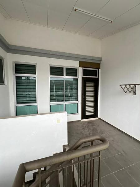 Townhouse for Rent in Bandar Cemerlang (Ulu Tiram) - Jesy Tey - Entrance - PropertyGuru.com.my
