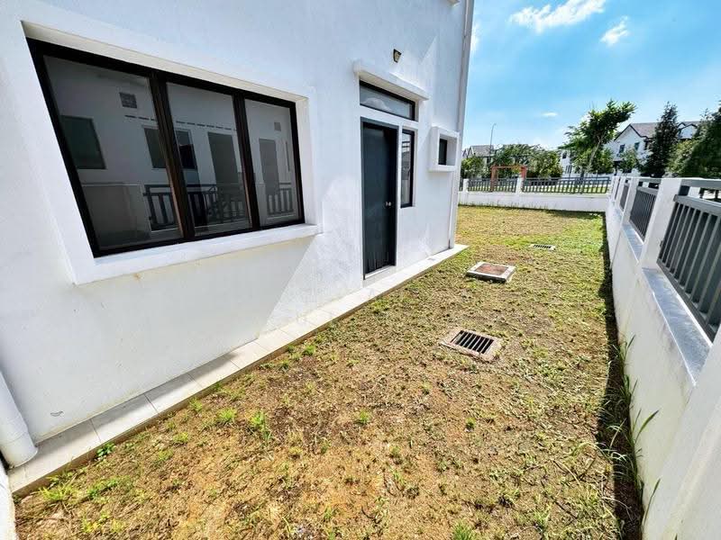 Rumah Teres 2-Tingkat untuk Dijual di Alam Sari (Bangi) - Mohd Aizat Saiful Bahri - Exterior - PropertyGuru.com.my
