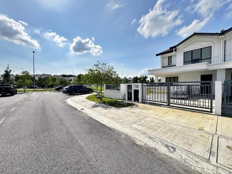 Rumah Teres 2-Tingkat untuk Dijual di Alam Sari (Bangi) - Mohd Aizat Saiful Bahri - Exterior - PropertyGuru.com.my