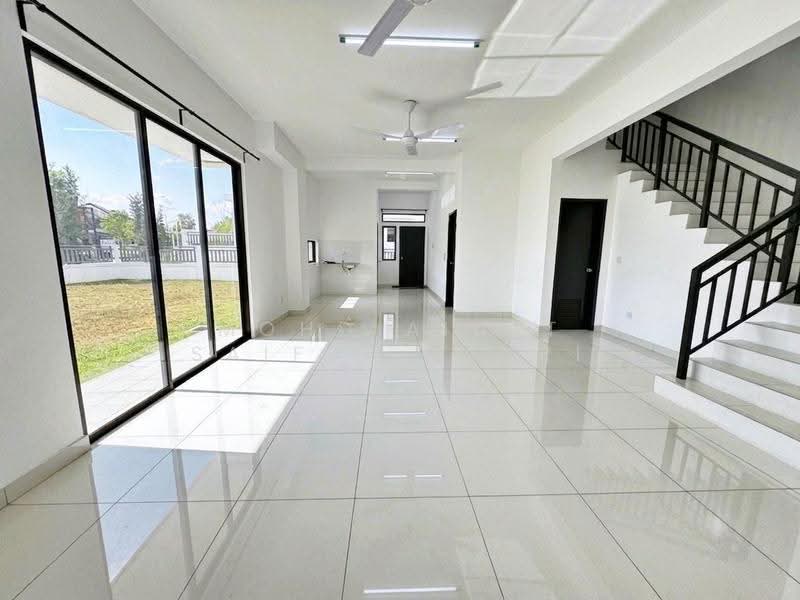 Rumah Teres 2-Tingkat untuk Dijual di Alam Sari (Bangi) - Mohd Aizat Saiful Bahri - Living Room - PropertyGuru.com.my