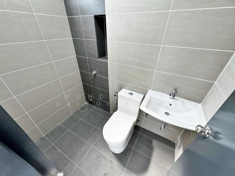Rumah Teres 2-Tingkat untuk Dijual di Alam Sari (Bangi) - Mohd Aizat Saiful Bahri - Bathroom - PropertyGuru.com.my