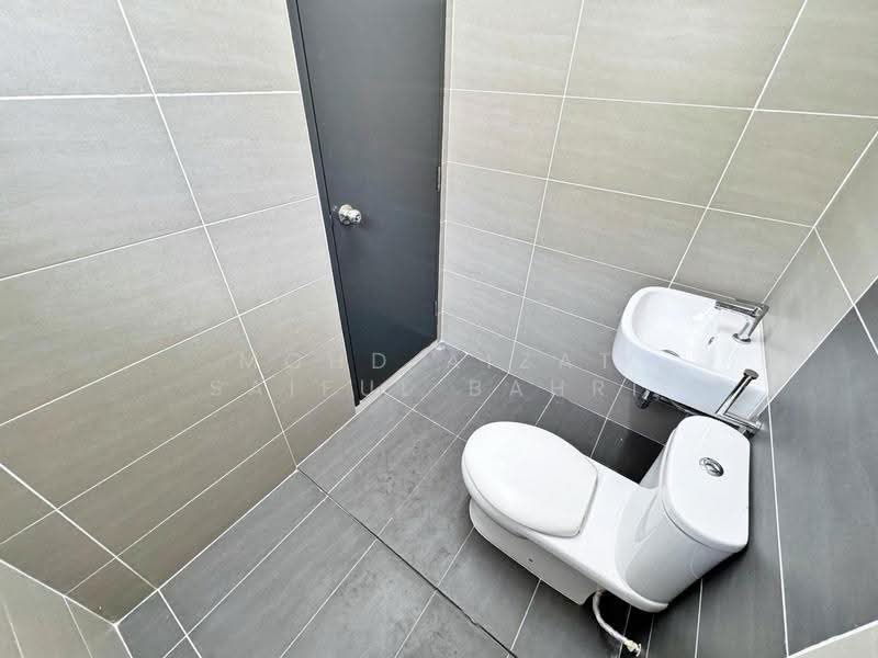 Rumah Teres 2-Tingkat untuk Dijual di Alam Sari (Bangi) - Mohd Aizat Saiful Bahri - Bathroom - PropertyGuru.com.my