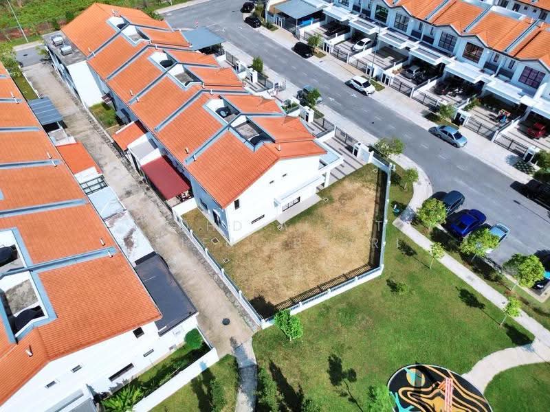 Rumah Teres 2-Tingkat untuk Dijual di Alam Sari (Bangi) - Mohd Aizat Saiful Bahri - Exterior - PropertyGuru.com.my