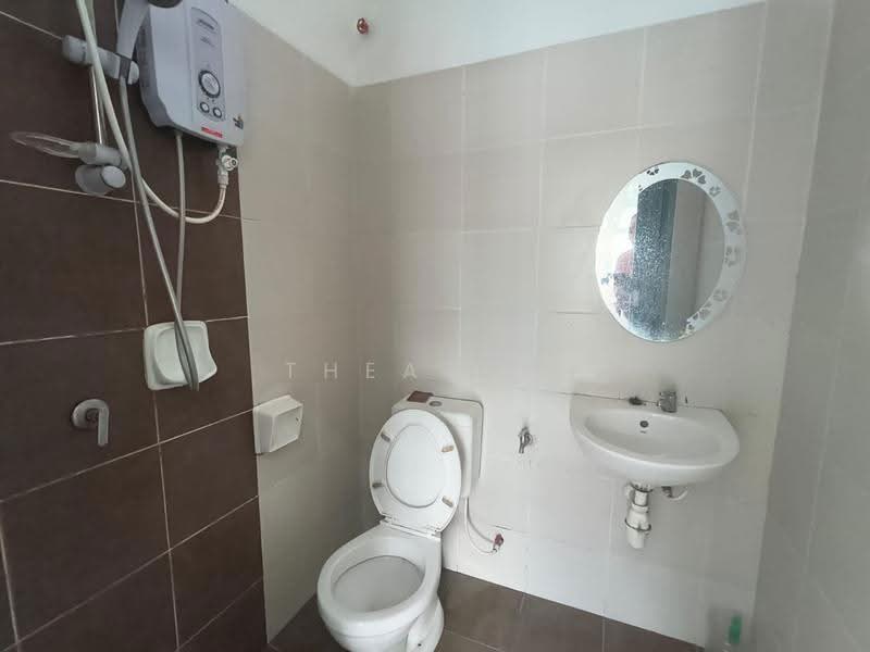 Rumah Teres 1.5-Tingkat untuk Disewa di Bandar Indahpura (Kulai) - Thea Lai - Bathroom - PropertyGuru.com.my