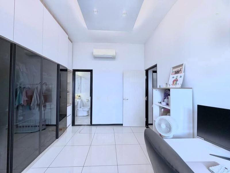 Service Residence for Sale at 8Scape Residence @ Sutera - Karl Lim - Interior - PropertyGuru.com.my