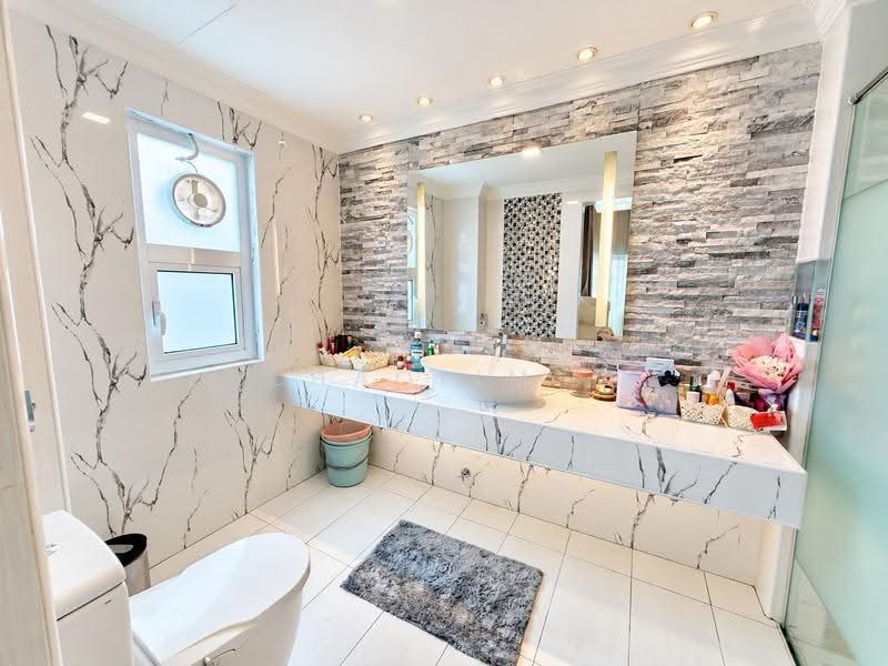 Condominium for Sale at Fern Lodge - ChaoLim . - Bathroom - PropertyGuru.com.my
